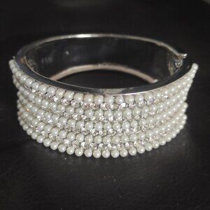 Women's bracelet firm ALDO